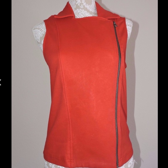 Krisa Red Top Medium - Picture 6 of 6